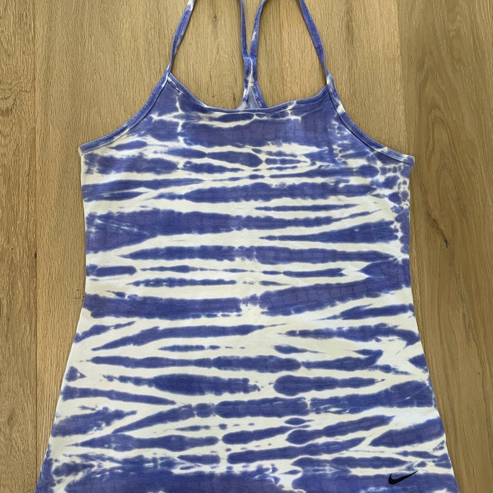 Nike women’s tank top